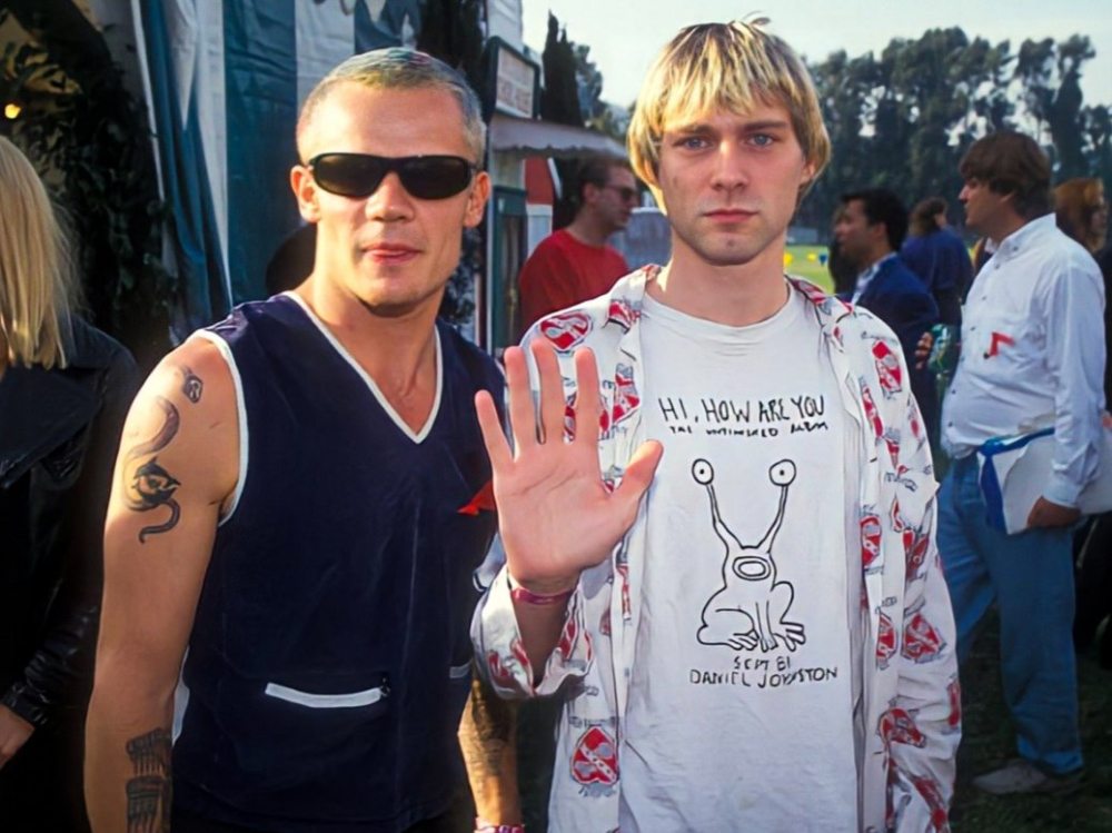 Kommentér Descent Se venligst Kurt Cobain Wearing a “Hi, How Are You” T-Shirt ~ Vintage Everyday