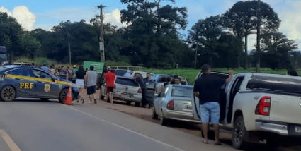 Dois idosos morrem após grave colisão frontal entre motocicletas na BR-364