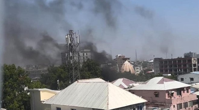 An employee near the Mogadishu mayor's office was targeted by a suicide attack