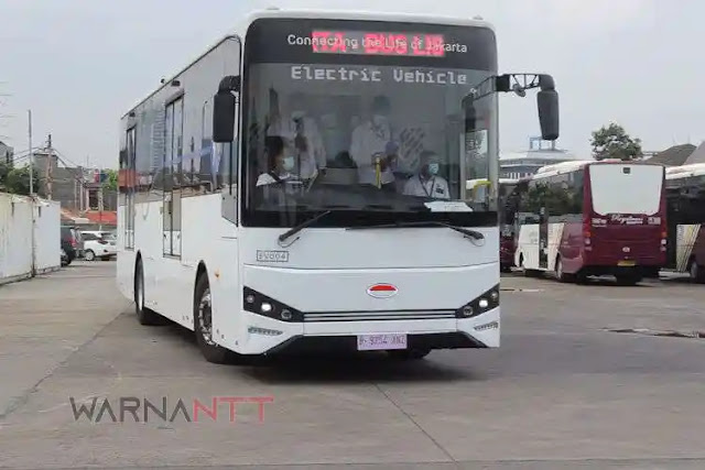 Bus Listrik Skywell asal China dengan kapasitas Baterai 258 kWh