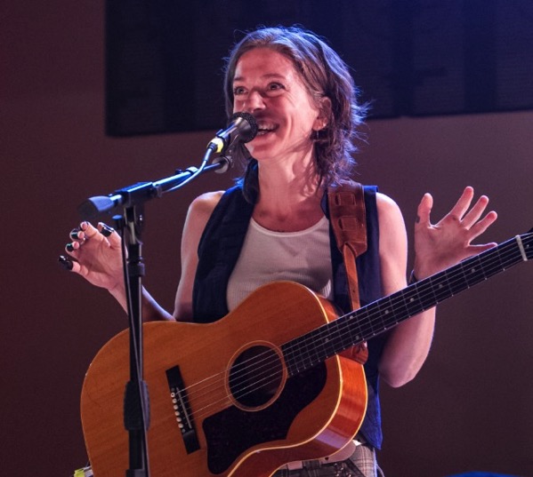 Ani DiFranco 1484060970 640x573