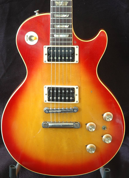 gibson les paul standard. Gibson Les Paul Deluxe.