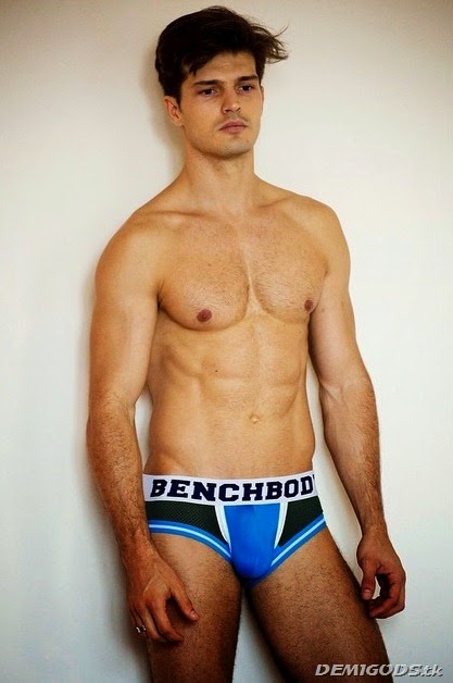 Bench The Naked Truth go-see (13)