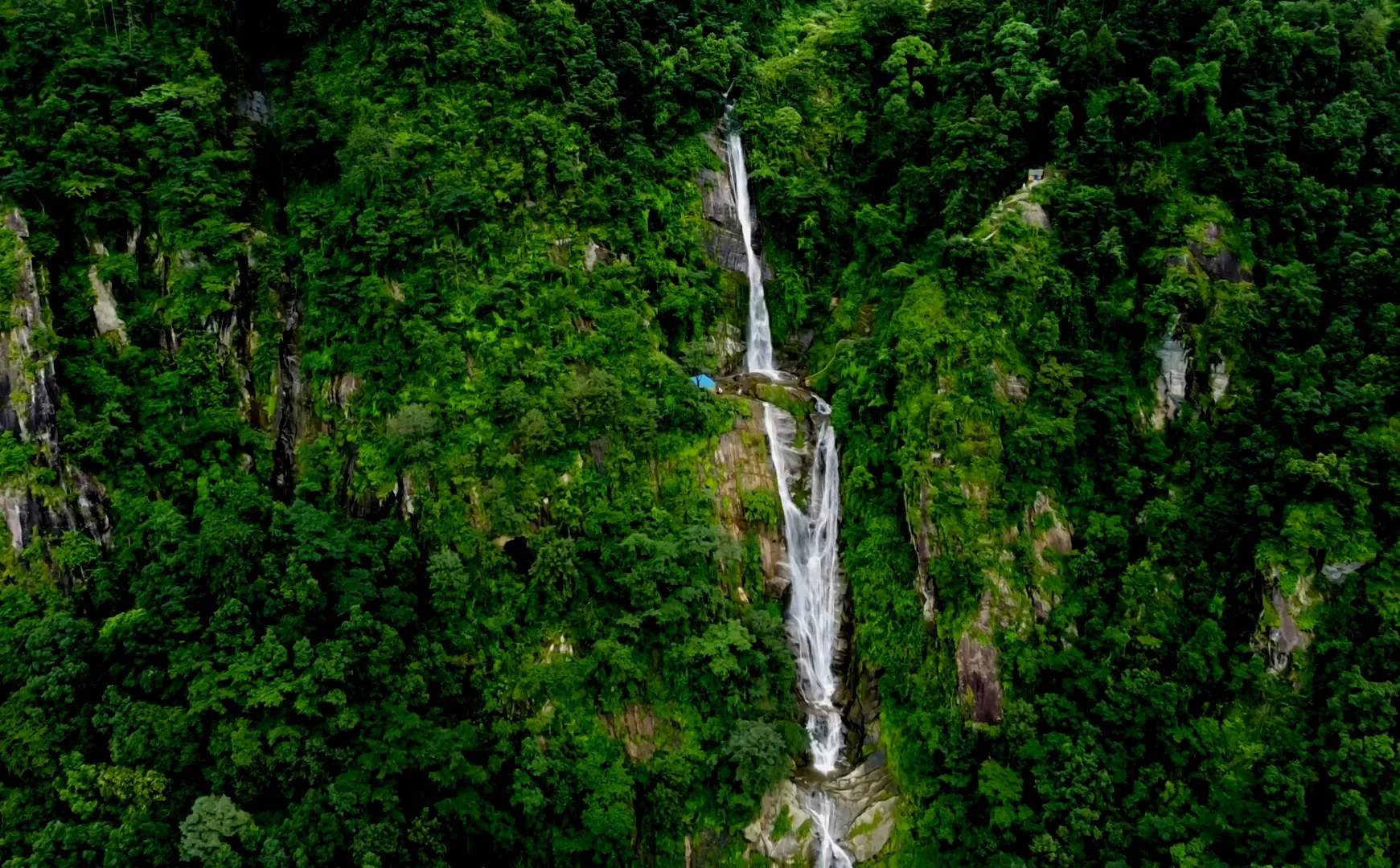 www.npl-nepal.com/fung-funge-waterfalls