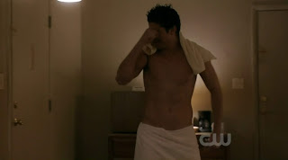 Sean Faris Shirtless on The Vampire Diaries s1e13