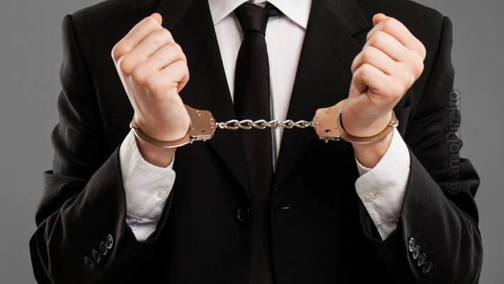 advogado nao repassou valor cliente condenado prisao