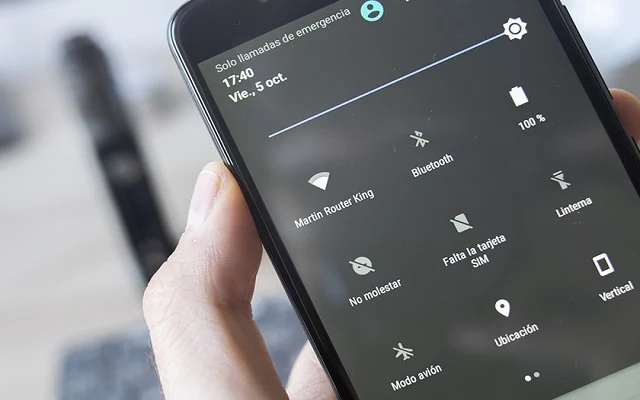 Make WiFi turn off automatically when the screen is off the phone