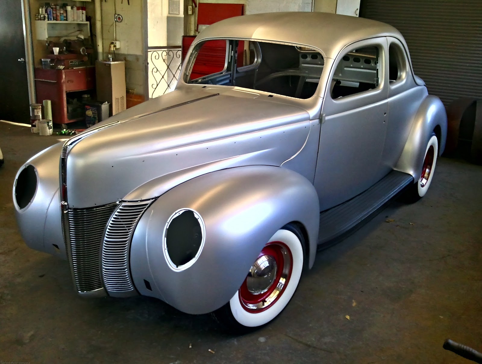 Autobahn Automotive News  Officially licensed  1940 Ford coupes