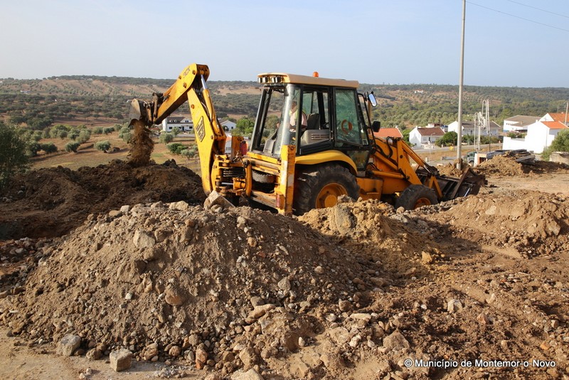 Empreitada de Estabilização do Talude de Aterro em Lavre