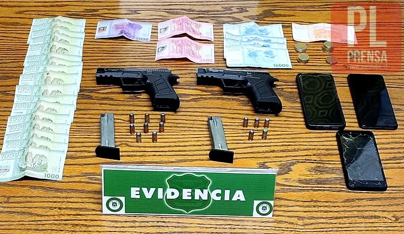 Carabineros detiene a 4 extranjeros por extorsión y porte de armas