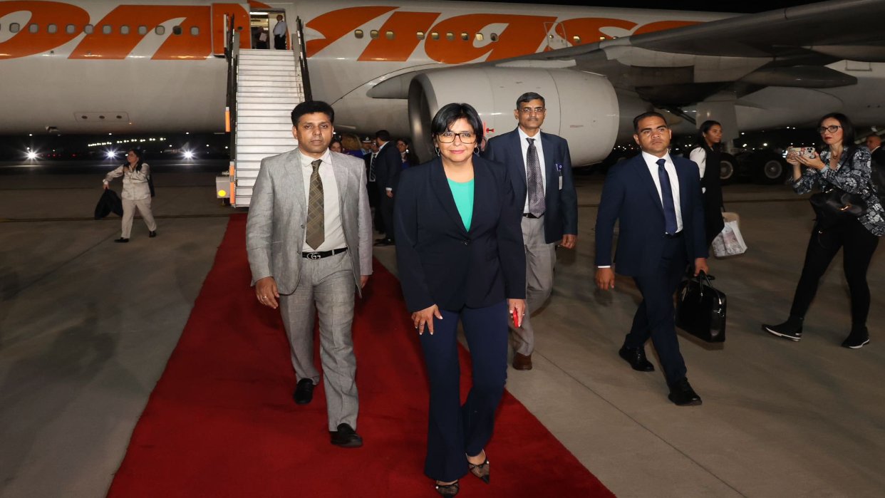 Vicepresidenta Delcy Rodríguez viajó a la India en busca de nuevas alianzas comerciales