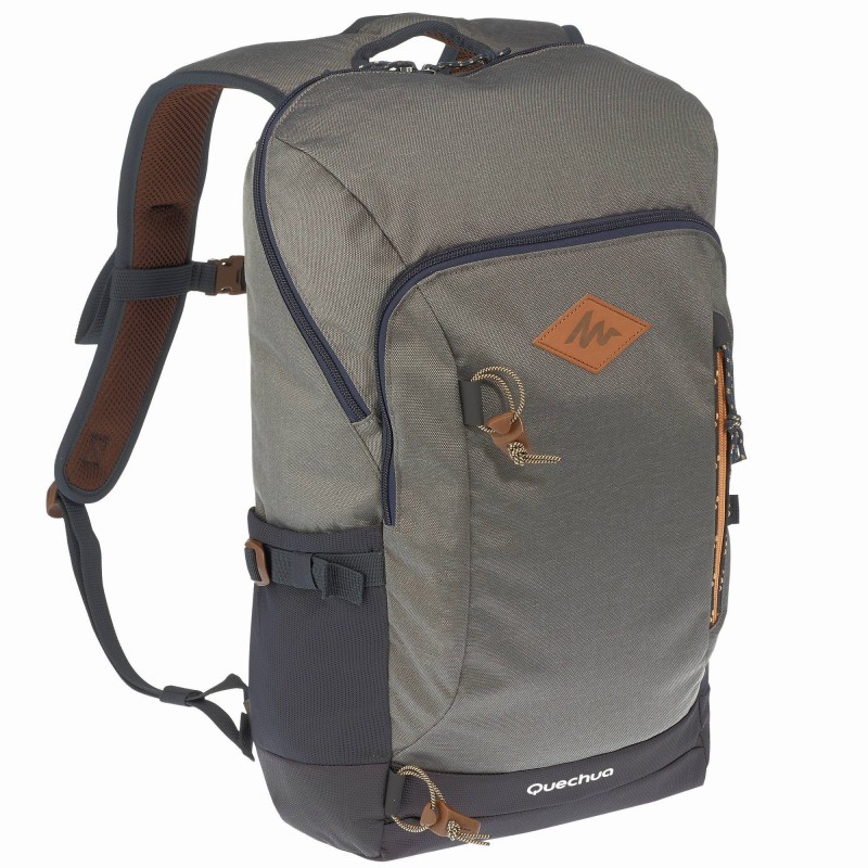 https://www.decathlon.es/mochila-nh500-20l-gris-id_8383596.html