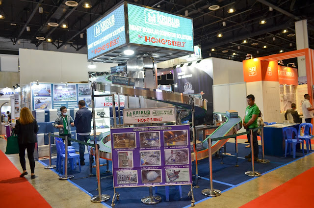 Hong's Belt exhibit booth