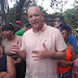 Alcalde Ulises Rodríguez brinda apoyo a las familias afectadas por incendio en el Barrio Los Santos