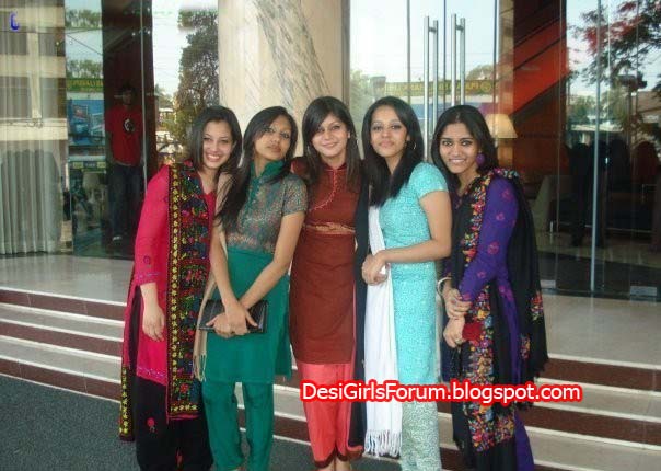 Pakistani Desi Girls