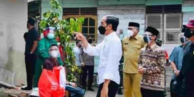 Presiden Joko Widodo Tinjau Vaksinasi Door To Door Di Deli Serdang