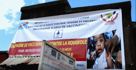 une campagne de vaccination contre la rougeole en RDC