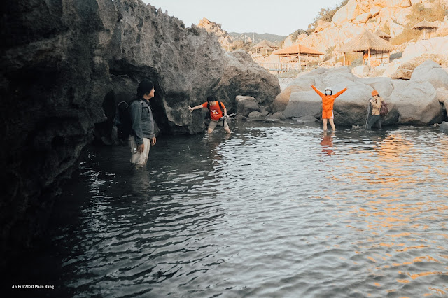 Tưởng chừng sóng yên biển lặng, nhưng sau đó cơn sóng vô tình tràn qua máy và kết quả là..