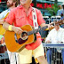 Jimmy Buffett falls off stage,feeling okay now