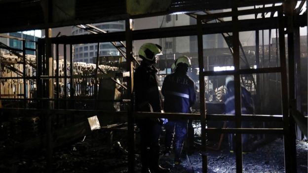 Kebakaran Kompleks Mumbai Membunuh 15 Orang