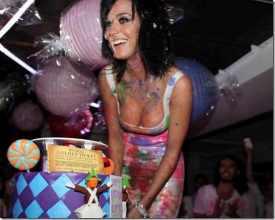 celebrities-caught-looking-29