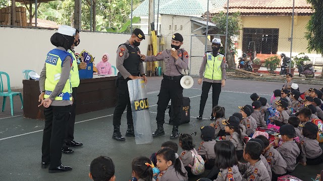Program Polsanak, TK Bhayangkari Berkunjung Ke Polres Kebumen