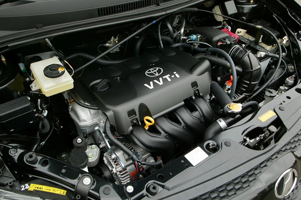 Toyota 1NZ-FE Engine Compression