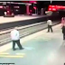فيديو خطير.. شاهد لحظة انتحار فتاة فوق السكة الحديدة
