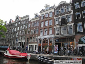 passeio de barco pelos canais de Amsterdã