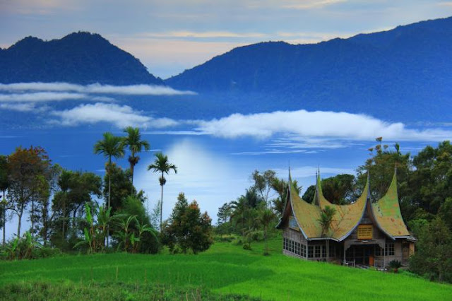 Keindahan Danau Maninjau Sumatera Barat 3