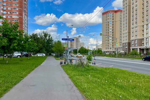 улица Светланова