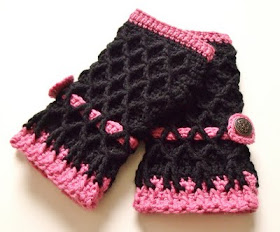 how to crochet, crochet patterns, fingerless mittens, crochet for women,