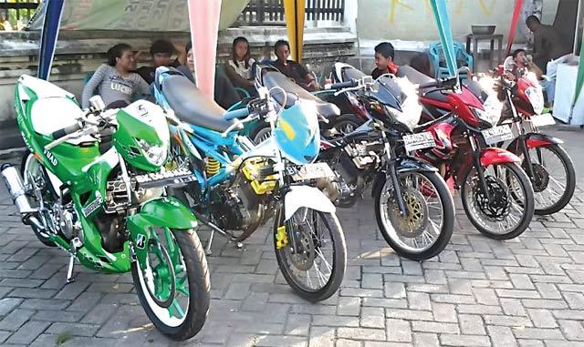 Modifikasi Honda Cs 1 Spesifikasi Dan Modifikasi Motor 