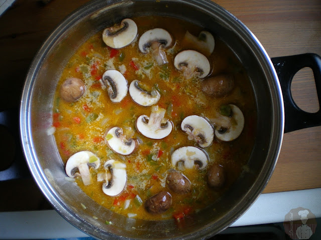 Albóndigas de pollo con salsa de coco al curry: Elaboración