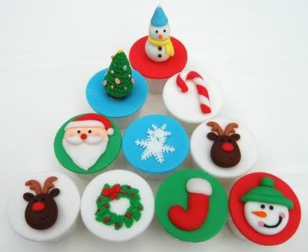 christmas fondant cakes