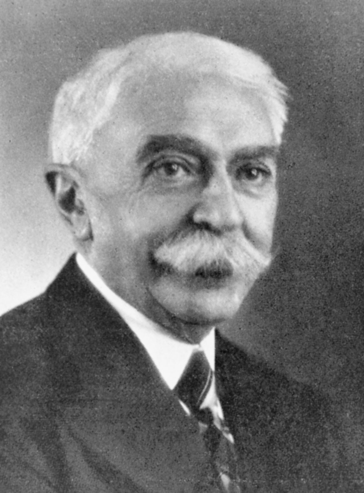 Biografi Profil Biodata Pierre de Coubertin - Pencetus Pesta Olahraga Dunia Pertama - First Modern Olympic Games