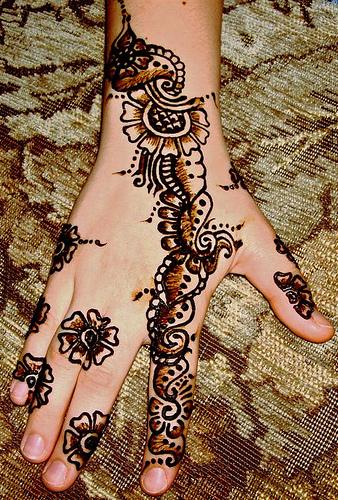 Bridal New Mehndi Designs with colorful Dresses