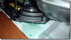 So sollte es unter der Saildrive Platte nicht aussehen! Ab in die Werft STP in Palma zur Reparatur....