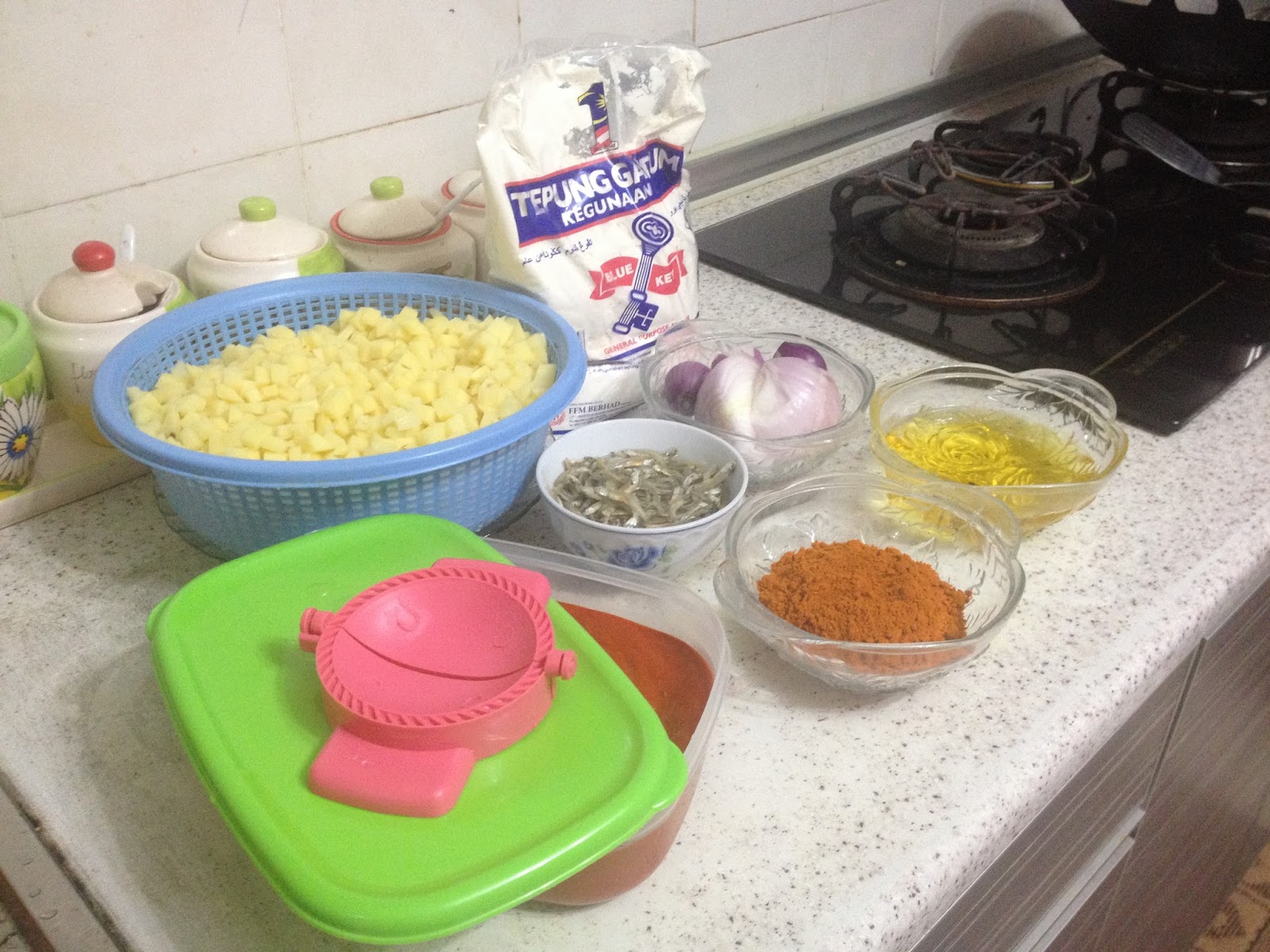 Cara Buat Karipap Rangup Dengan Inti Kentang Sedap - Blog 