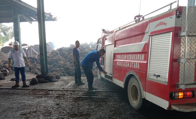 Kebakaran Tangkos Sawit Dilokasi PTPN Cot Girek
