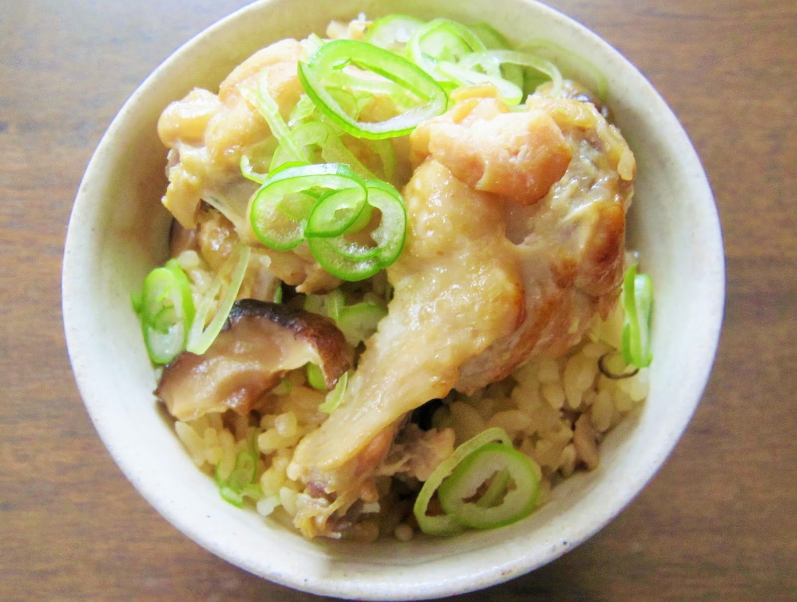手羽元で旨みたっぷりシンプル炊き込みご飯 Satorisuのおいしいごはんとお菓子
