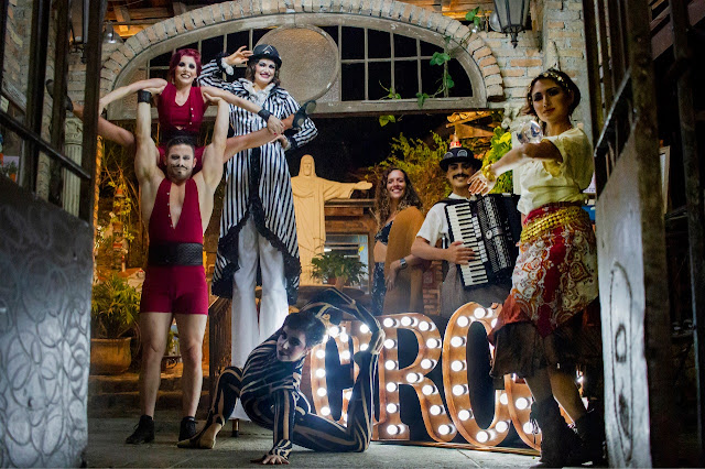 Artistas de circo para shows e interação entre os convidados em eventos São Paulo.