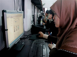 Pengguna Internet Indonesia 55 Juta Orang