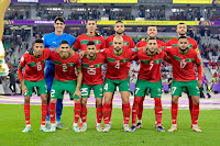 SELECCIÓN DE MARRUECOS. Temporada 2022-23. Yassine Bounou 'Bono', Jawad El Yamiq, Youssef En-Nesyri, Selim Amallah, Romain Saïss. Azzedine Ounahi, Achraf Hakimi, Yahia Attiyat Allah, Sofyan Amrabat, Hakim Ziyech, Sofiane Boufal. SELECCIÓN DE MARRUECOS 1 SELECCIÓN DE PORTUGAL 0 Sábado 10/12/2022, 16:00 horas. XXII Copa Mundial de fútbol de la FIFA Catar 2022, cuartos de final. Doha, Catar, estadio Al Zumama: 44.198 espectadores. GOLES: ⚽1-0: 42’, Youssef En-Nesyri.