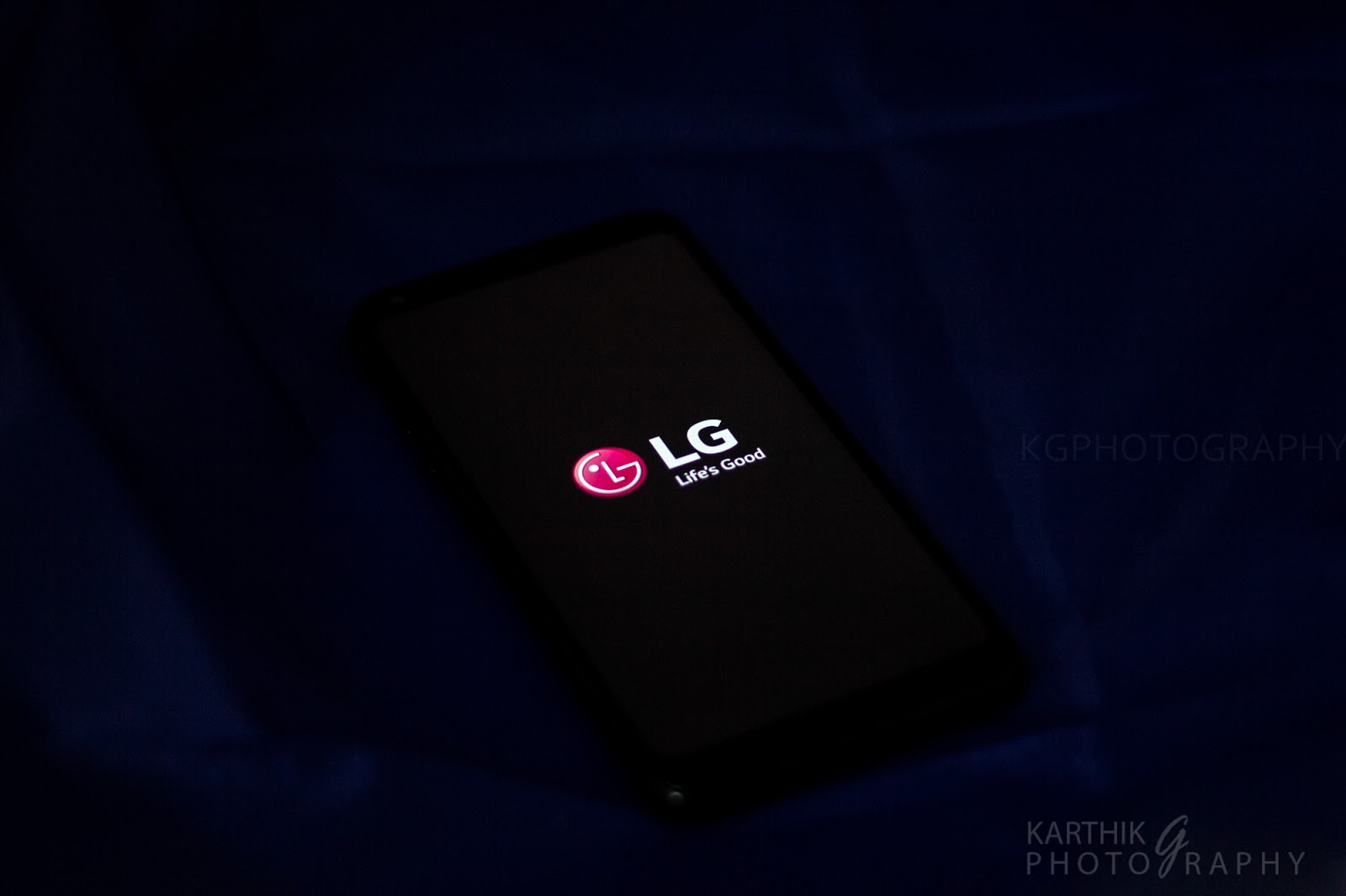 LG Q6 Dual SIM in Black (M700A) | LG [country name]