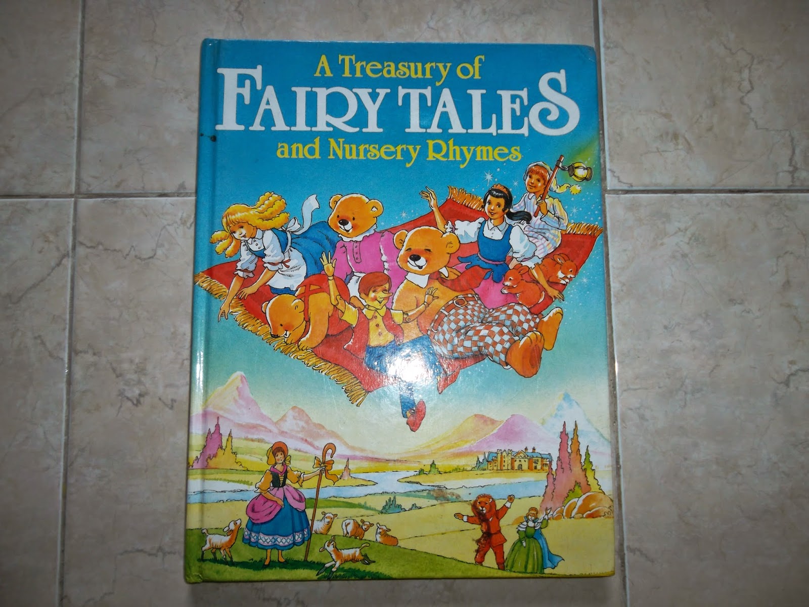 A Treasury of Fairy Tales and Nursery Rhymes - Dah-Kinang