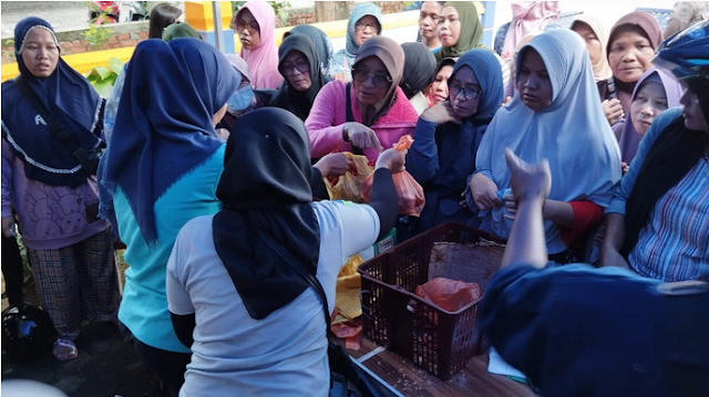 Warga Tanjungpinang Buruh Pasar Murah, Cabe Merah Hanya RP 65 Ribu Perkilogram