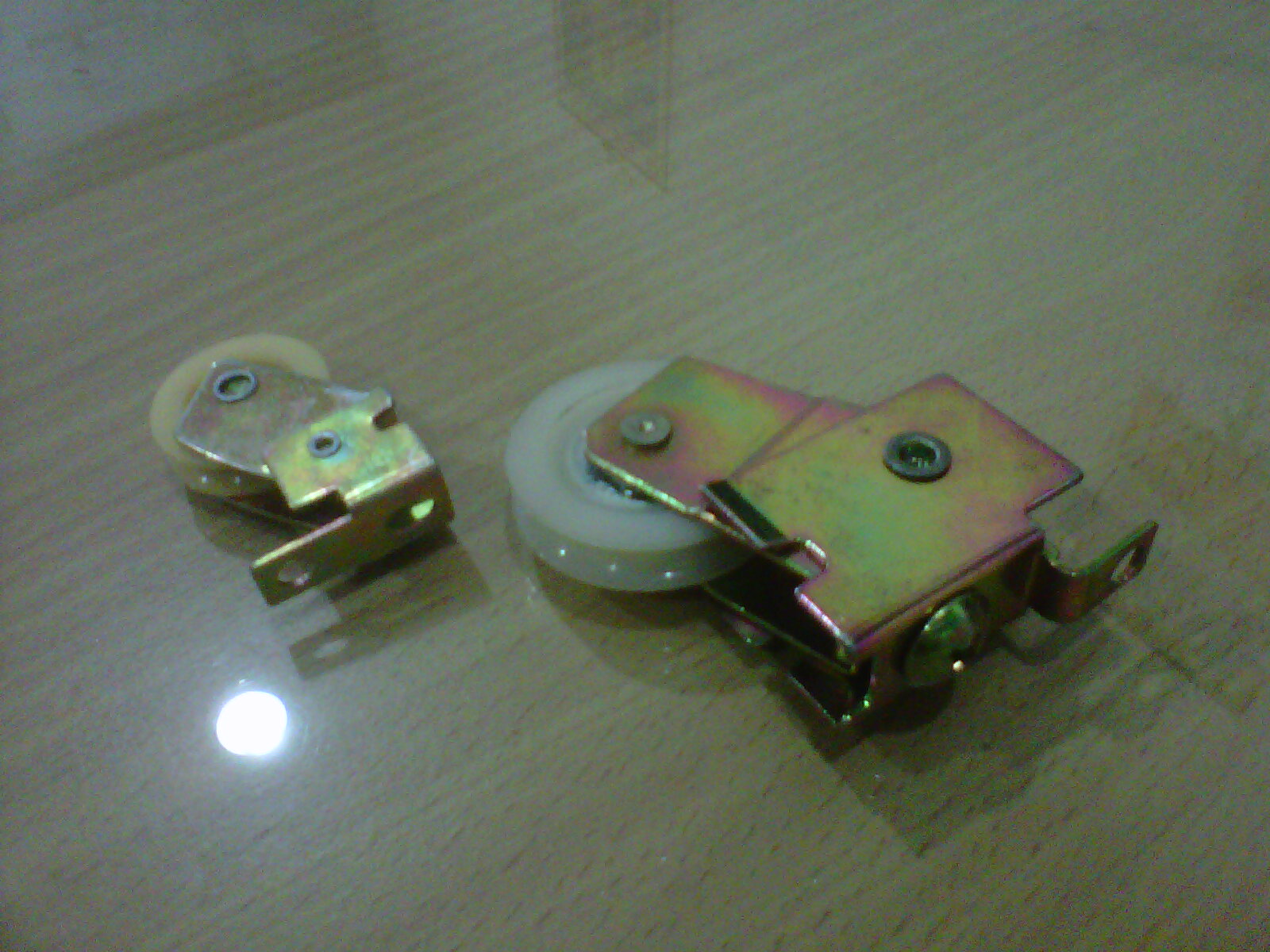 JONZEN HARDWARE Roda Roda JONZEN HARDWARE Roda Roda