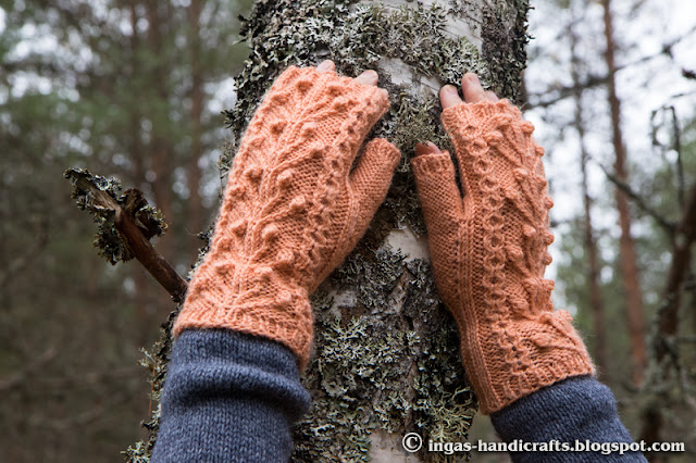 Virginia Creeper Mitts / Metsviinapuu randmesoojendajad