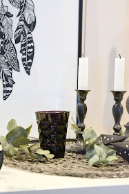 sisustus skandinaavinen detail kynttilä musta kirppislöytö kierrätys
